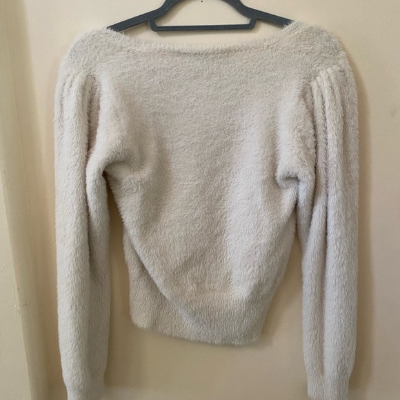 ASTR THE LABEL CROP IVORY FUZZY SQUARE NECK SWEATER COZY WINTER SIZE M - Picture 6 of 7